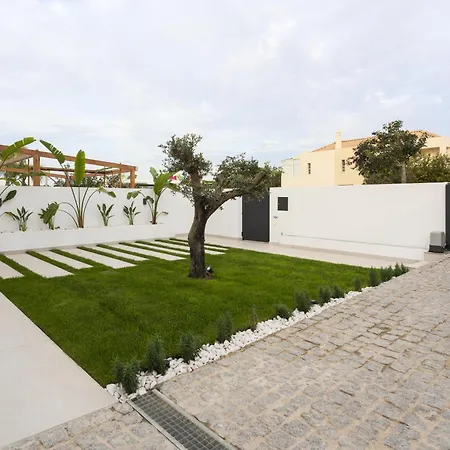 41 - Private Airport, Beach&city Center Pensión