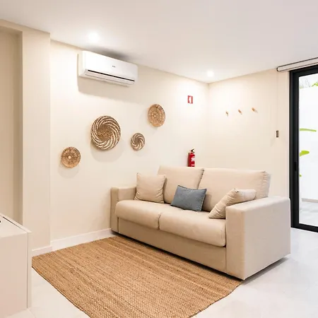 Guest house 41 - Private Airport, And Center *