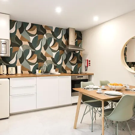 41 - Private Airport, And Center Guest house Faro