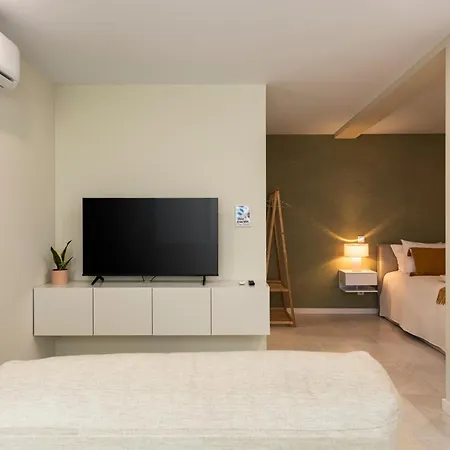 41 - Private Airport, And Center Pensjonat 4*